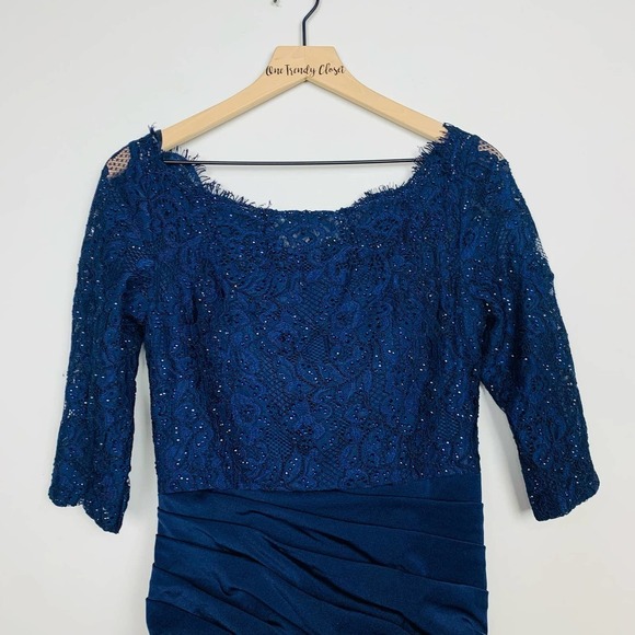 La Femme | NWOT Sparkle Lace Trumpet Evening Gown 24926 Size 4 - Picture 8 of 14